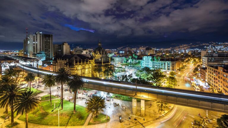 Circuito Bogotá y Medellín 8 días, 7 noches — Antioquia