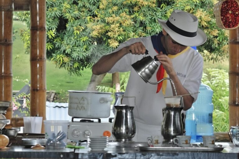 Preparación de café de origen durante el tour cafetero